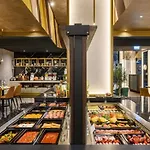 Emerald Luxury Downtown Apartment With Free Sauna & Gym