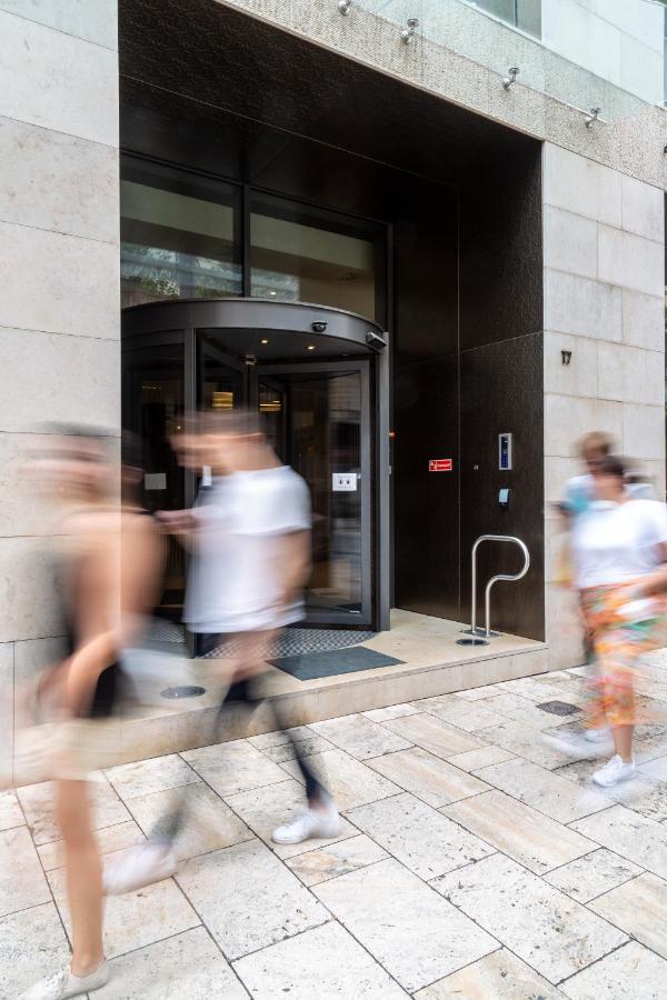 Emerald Luxury Downtown With Free Sauna & Gym
